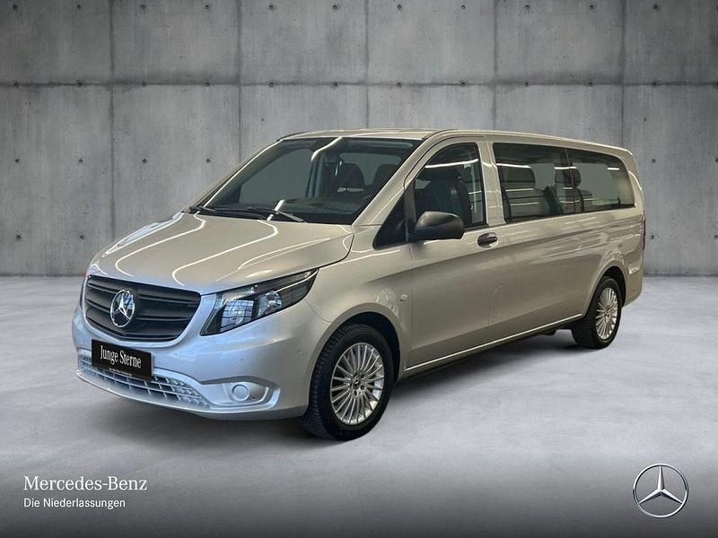 Gebraucht Mercedes Vito 163 PS (119 kW) 2022 Silber Van