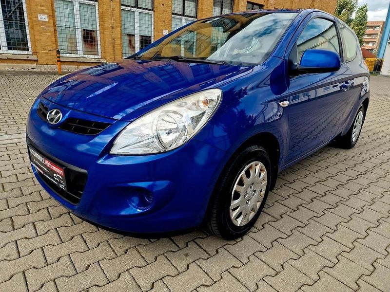 Blau Gebraucht 2010 Hyundai i20 Classic Limousine | 3.690 € (Fairer Preis) - Bild 1/4