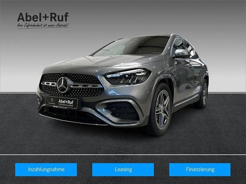 Lack mountaingrau Gebraucht 2025 Mercedes GLA200 AMG SUV | 43.898 € (Etwas zu teuer) - Bild 1/4