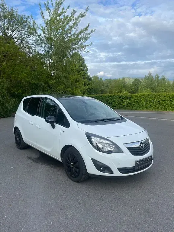 Gebraucht Opel Meriva 140 PS (102 kW) 2013 Weiß Van / Kleinbus