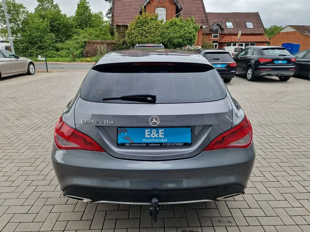 Gebraucht Mercedes CLA220 177 PS (130 kW) 2017 Grau Limousine