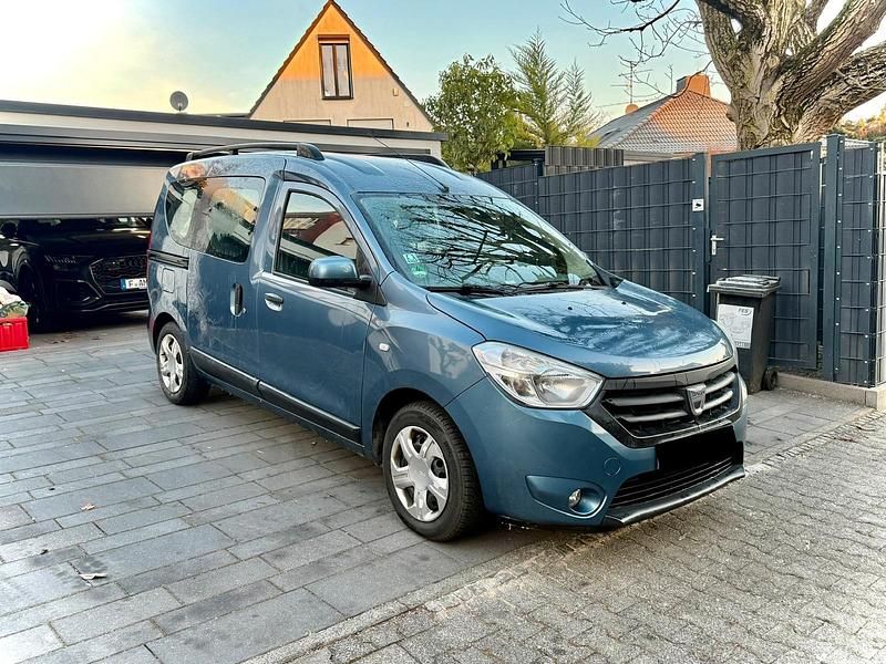 Blau Gebraucht 2013 Dacia Dokker Van / Kleinbus | 4.500 € (Fairer Preis) - Bild 1/4