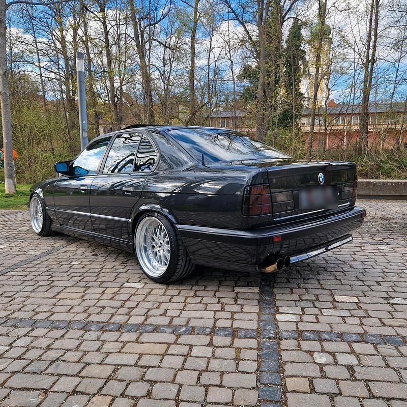 Gebraucht BMW 535 245 PS (180 kW) 1988 Schwarz Limousine