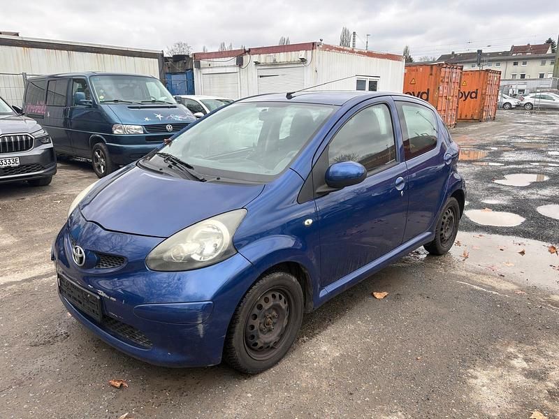 Gebraucht Toyota Aygo 68 PS (50 kW) 2009 Blau Kleinwagen