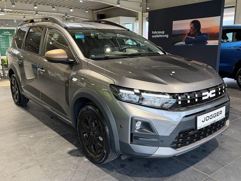 Neu Dacia Jogger Extreme 110 PS (80 kW) 2026 Grün Van / Kleinbus