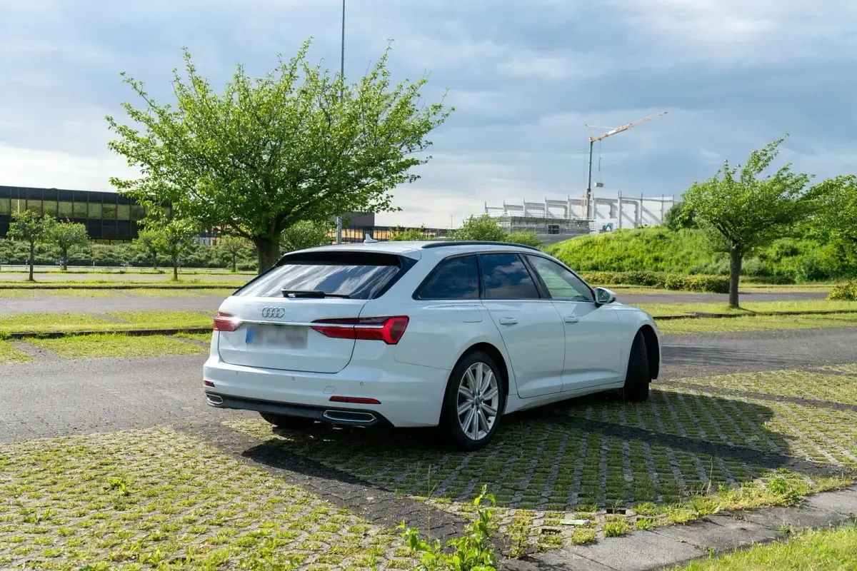 Gebraucht Audi A6 204 PS (150 kW) 2019 Weiß Kombi