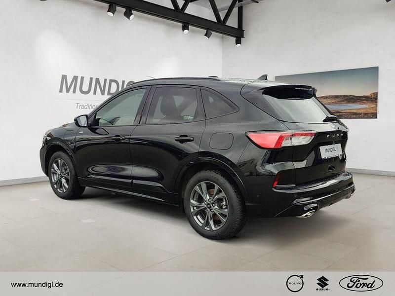 Usado Ford Kuga ST-Line X 152 HP (111 kW) 2024 Preto SUV