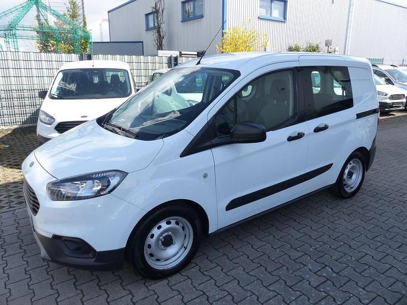 Gebraucht Ford Courier 101 PS (74 kW) 2020 Weiß Van / Kleinbus