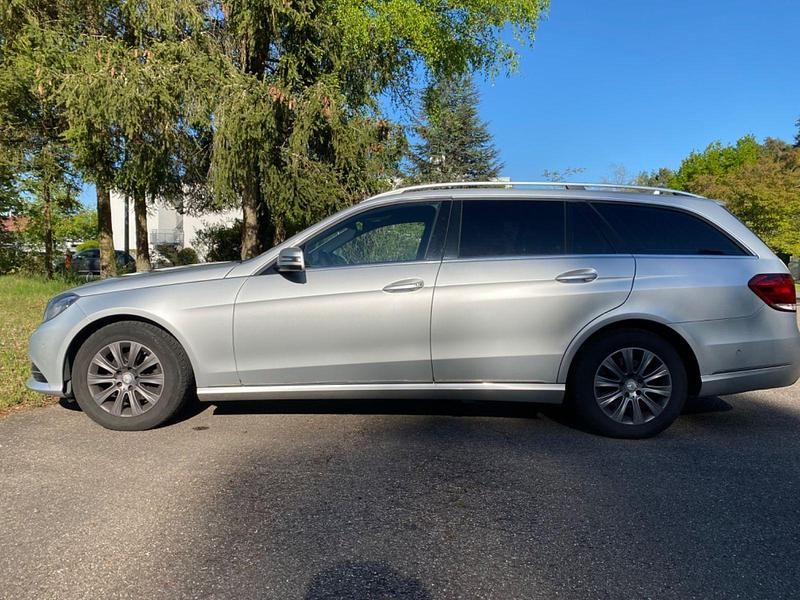 Gebraucht Mercedes E220 Edition 170 PS (125 kW) 2014 Silber Kombi