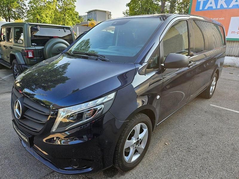 Gebraucht Mercedes Vito 163 PS (119 kW) 2021 Cavansitblau metallic Van