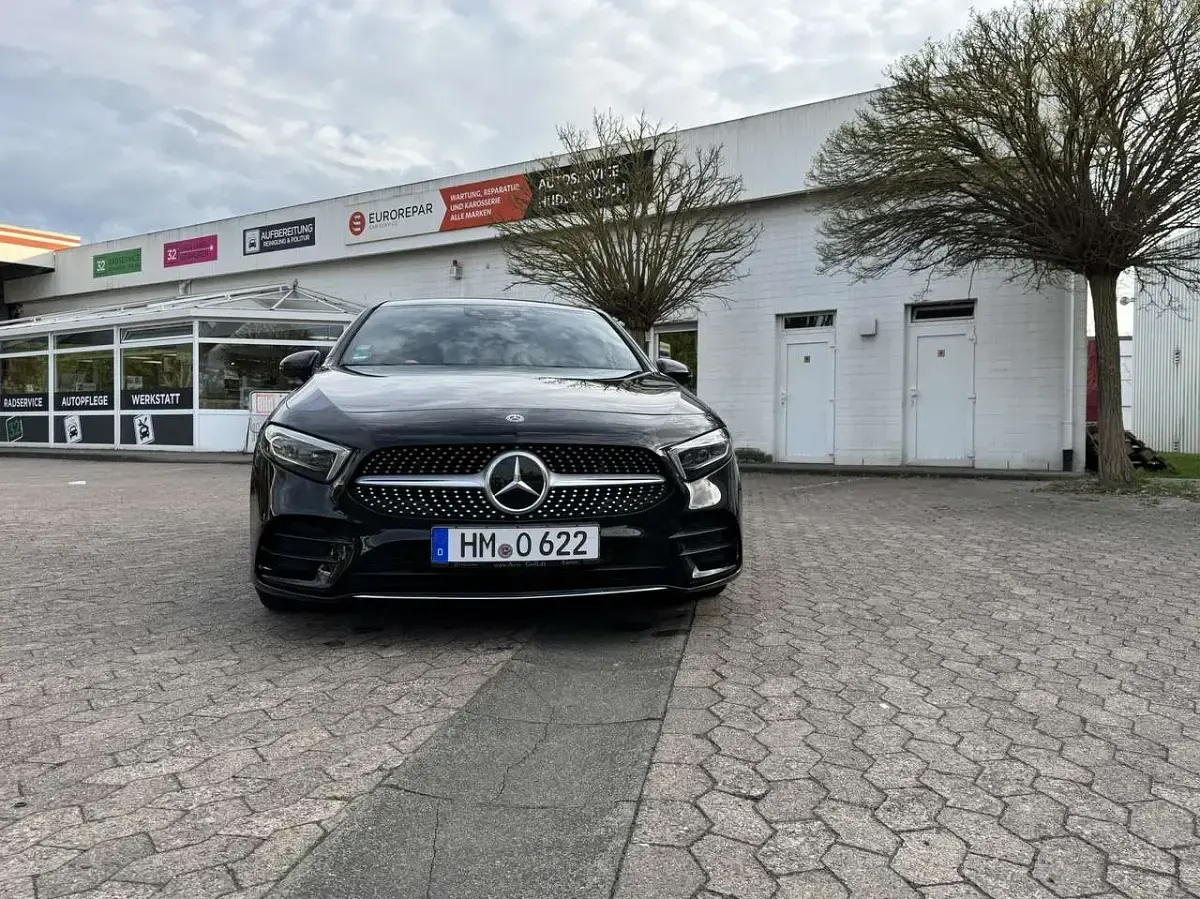 Gebraucht Mercedes A250 AMG line 224 PS (164 kW) 2019 Schwarz Limousine