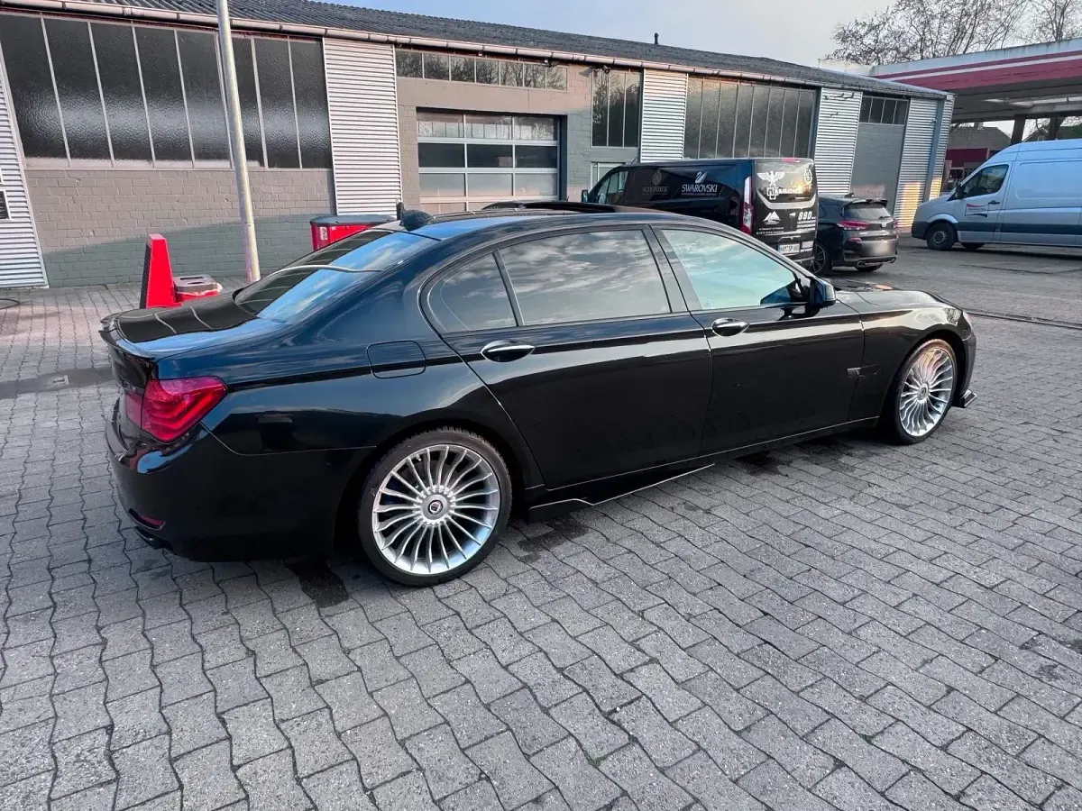 Gebraucht BMW 730L 245 PS (180 kW) 2010 Schwarz Limousine