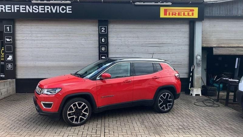 Gebraucht Jeep Compass Limited 150 PS (110 kW) 2021 Rot SUV