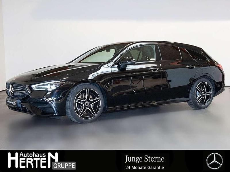 Lack kosmosschwarz Gebraucht 2024 Mercedes CLA200 Shooting Brake AMG line Kombi | 34.900 € (Teuer) - Bild 1/4