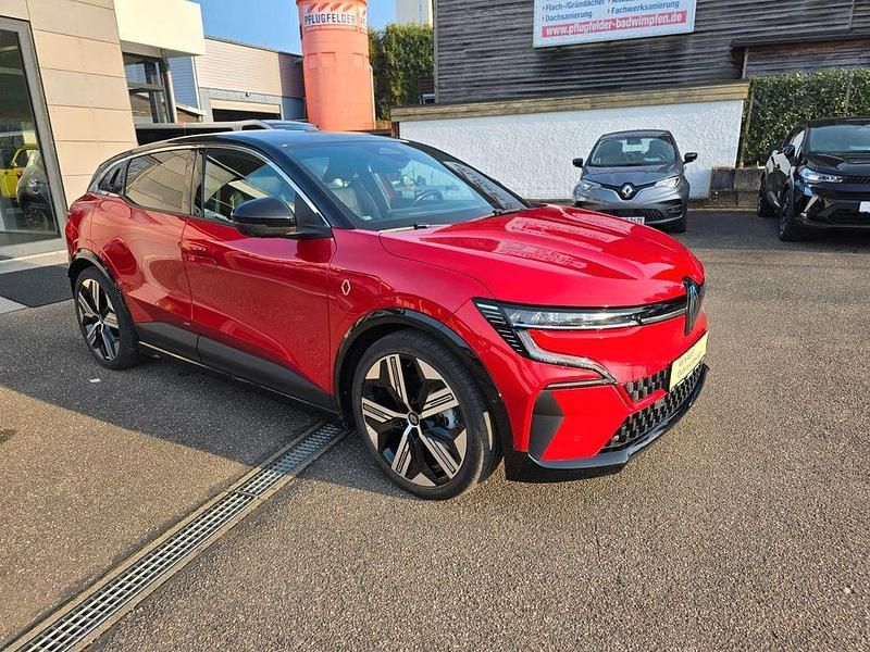 Gebraucht Renault Megane E-Tech Iconic 160 kW (218 PS) 2022 Rot Limousine