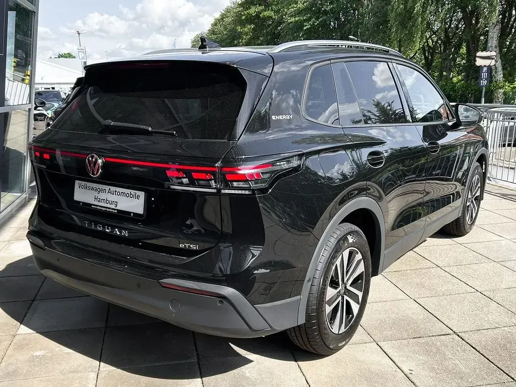 Neu VW Tiguan S 150 PS (110 kW) 2026 Schwarz SUV