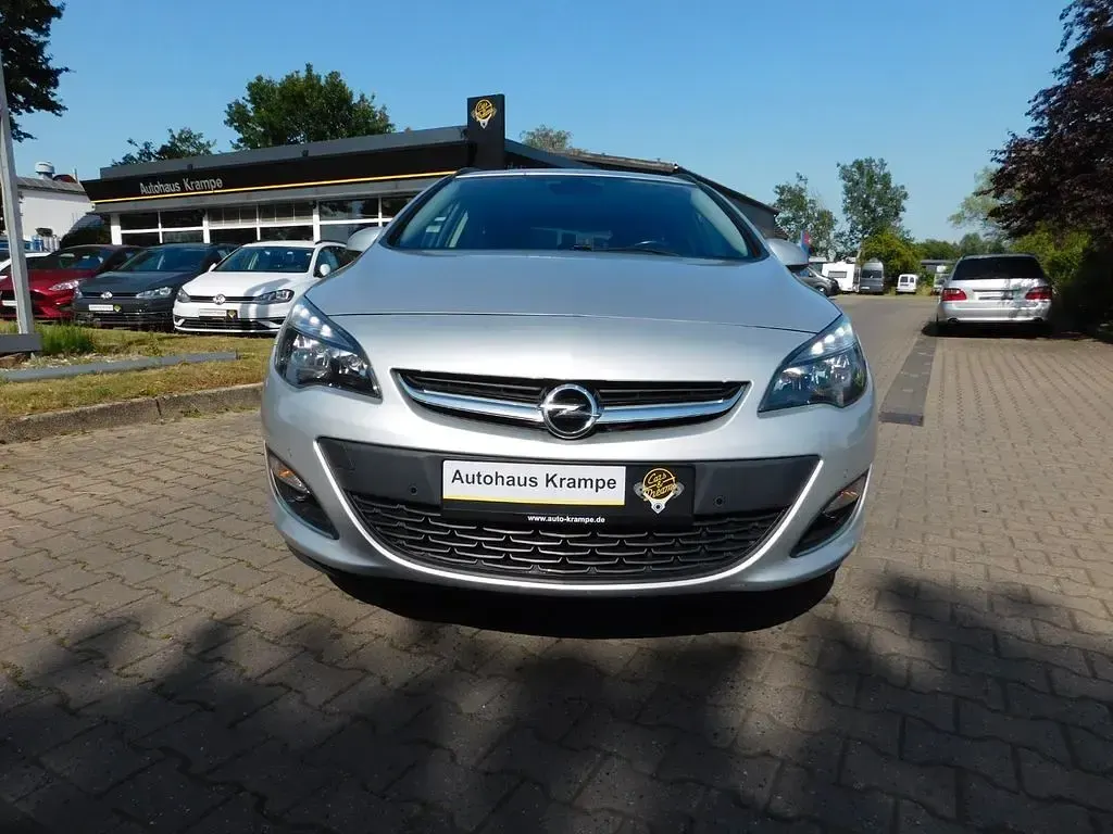 Gebraucht Opel Astra Active 140 PS (102 kW) 2013 Silber Kombi