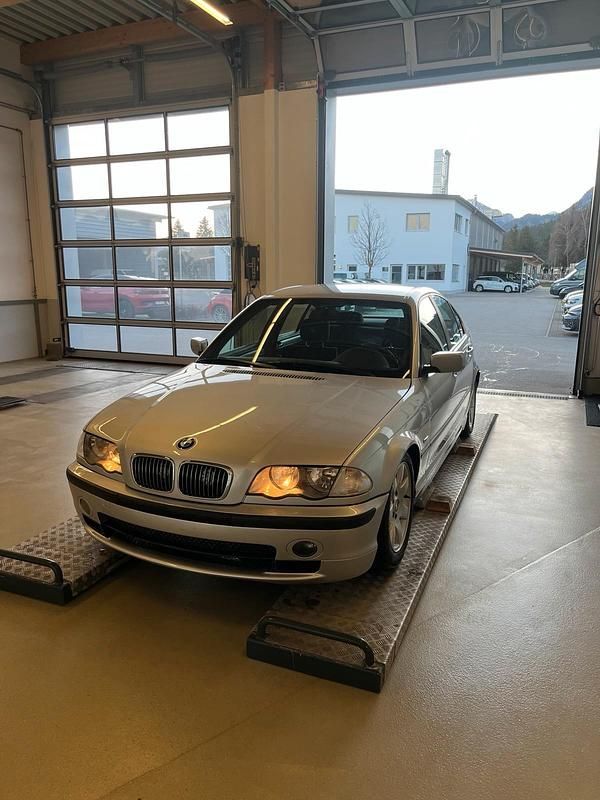 Gebraucht BMW 328 193 PS (141 kW) 1998 Limousine