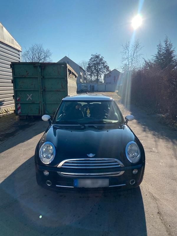Gebraucht Mini Cooper 115 PS (84 kW) 2005 Schwarz Kleinwagen