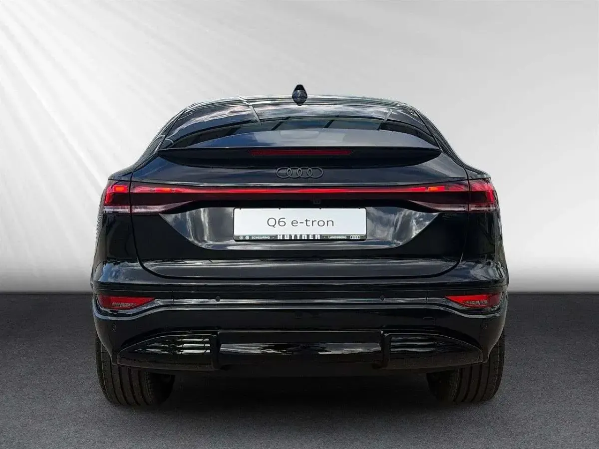 Neu Audi Q6 Sportback e-tron Business 225 kW (306 PS) 2026 Mythosschwarz SUV