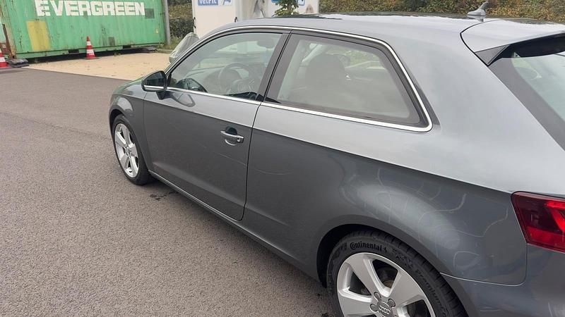 Gebraucht Audi A3 Ambition 122 PS (89 kW) 2013 Grau Kleinwagen