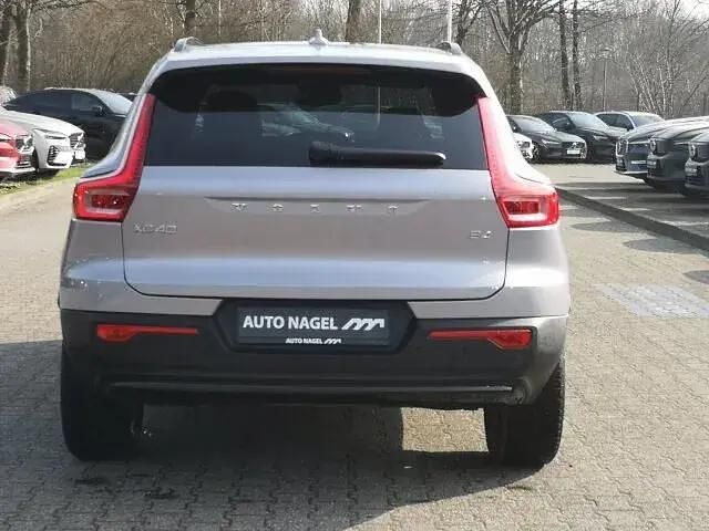 Gebraucht Volvo XC40 Plus 197 PS (144 kW) 2025 Aurora silver / SUV