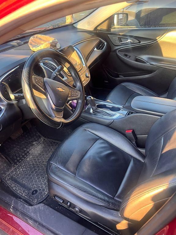 Gebraucht Chevrolet Malibu 162 PS (119 kW) 2017 Rot Limousine