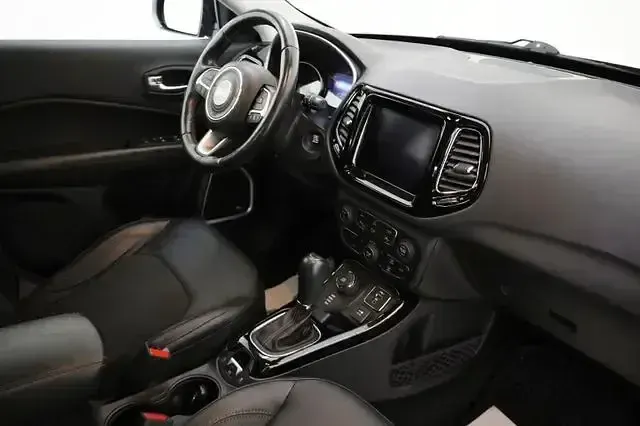 Gebraucht Jeep Compass Limited 170 PS (125 kW) 2020 Schwarz SUV