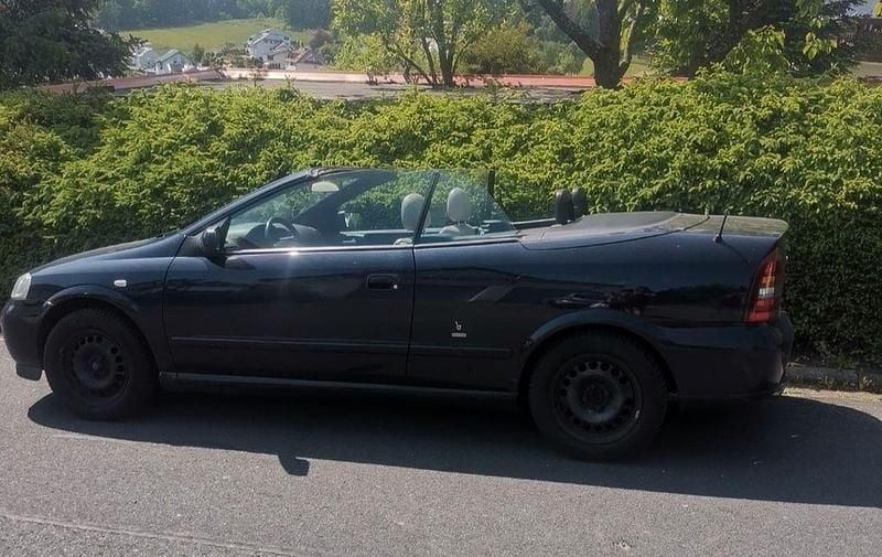 Gebraucht Opel Astra Cabriolet 103 PS (75 kW) 2004 Blau Cabrio