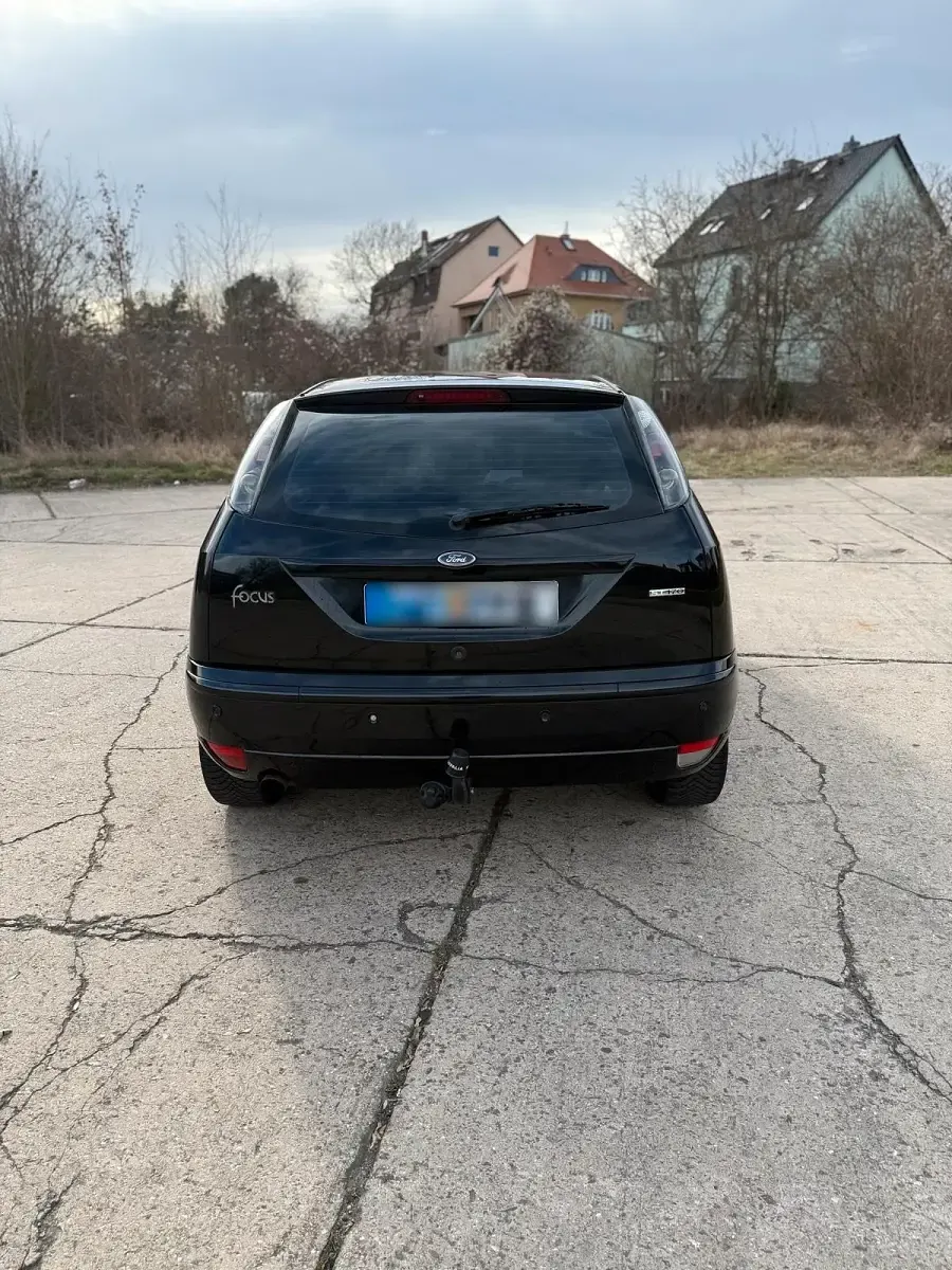 Gebraucht Ford Focus ST 173 PS (127 kW) 2003 Schwarz Limousine