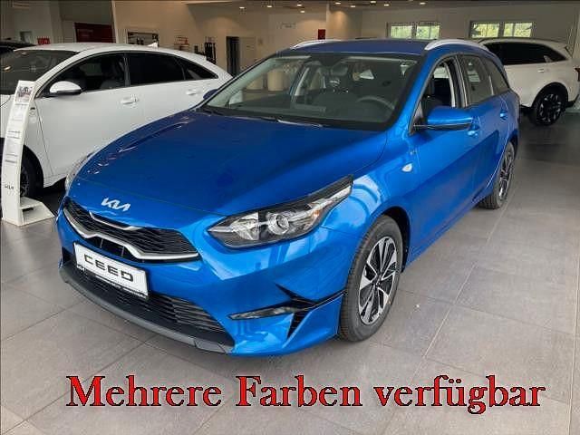 B3l blue flame metallic Neu 2025 Kia Ceed Sportswagon Kombi | 23.890 € (Superpreis) - Bild 1/4