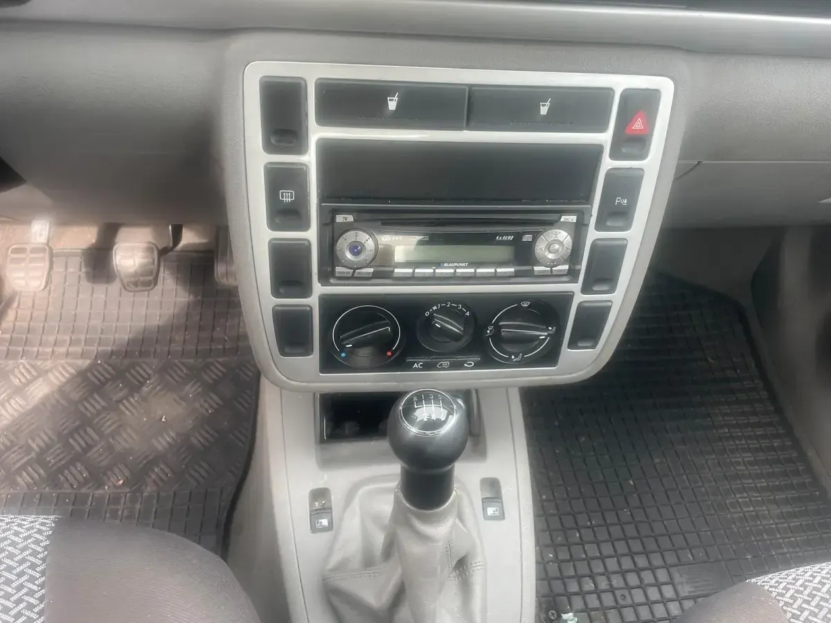 Gebraucht Ford Galaxy 131 PS (96 kW) 2003 Silber Van / Kleinbus
