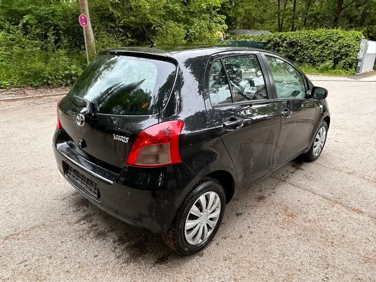 Gebraucht Toyota Yaris Team 87 PS (63 kW) 2008 Schwarz Kleinwagen