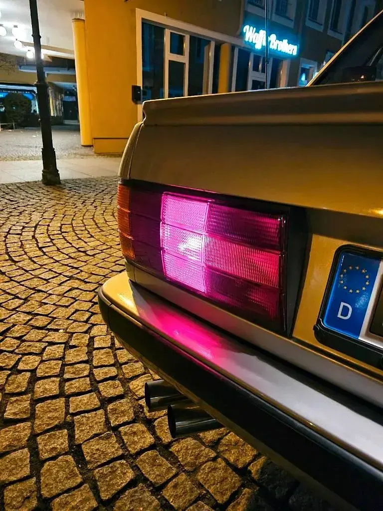 Używany BMW 325 Sport Line 170 KM (125 kW) 1989 Srebrny Sedan/Limuzyna