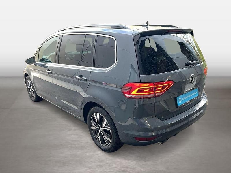 Gebraucht VW Touran Highline 150 PS (110 kW) 2025 Delfingrau Van / Kleinbus
