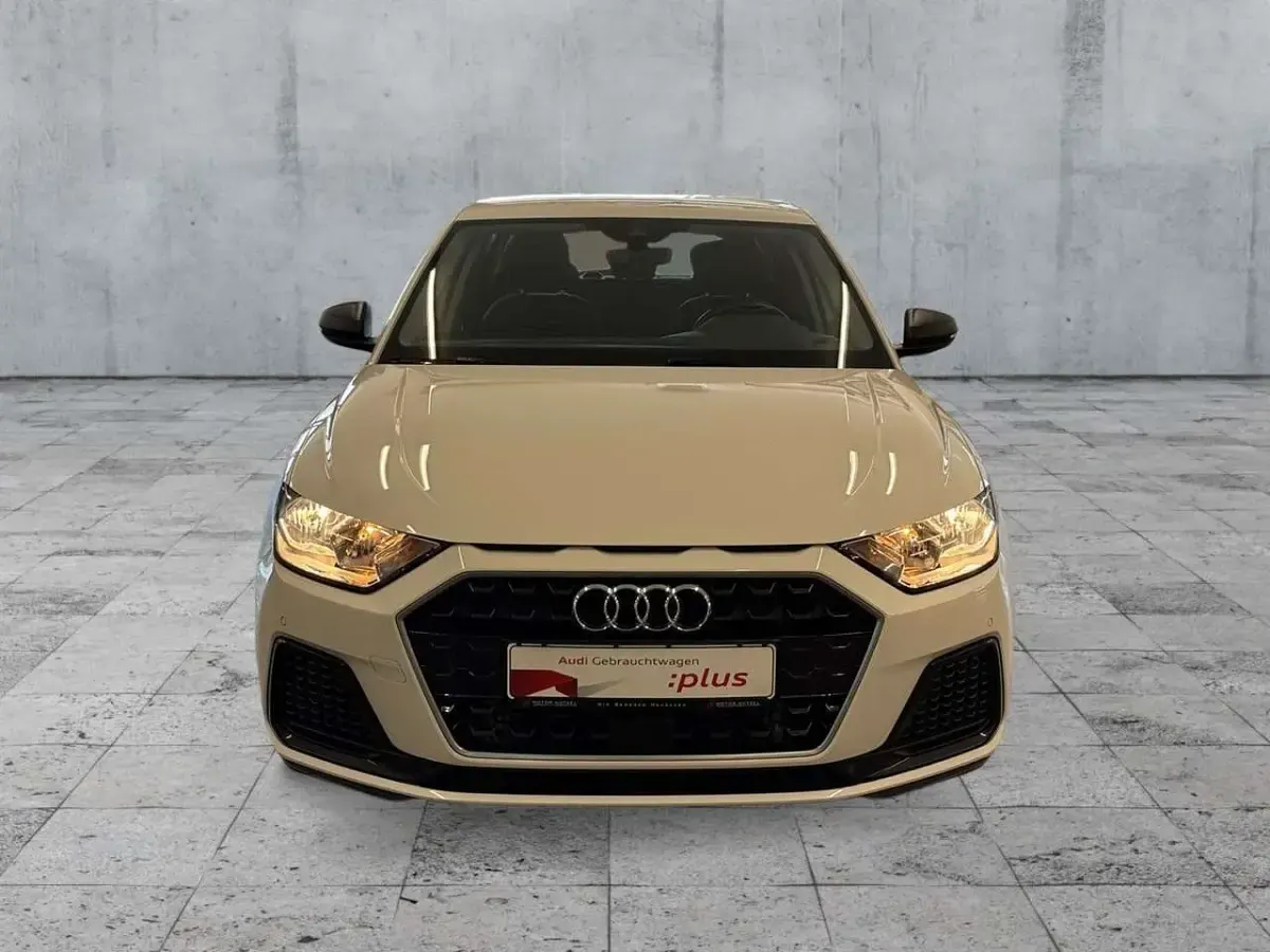 Gebraucht Audi A1 Advanced Plus 95 PS (69 kW) 2022 Cortinaweiß SUV
