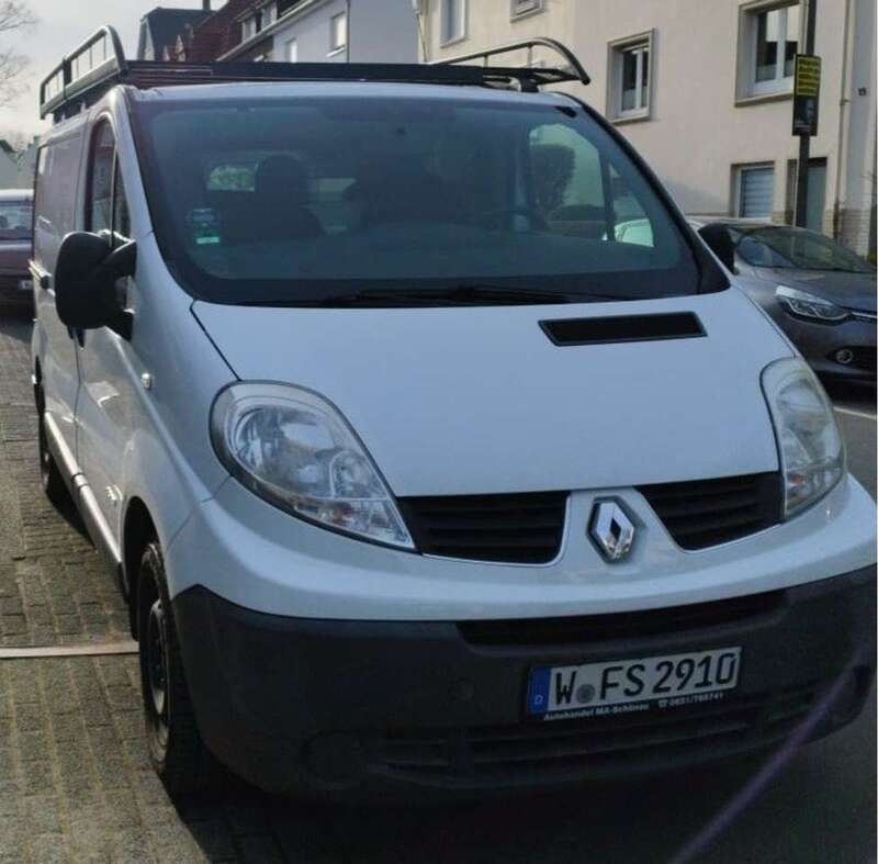 Weiß Gebraucht 2012 Renault Trafic Van | 10.599 € (Fairer Preis) - Bild 1/4