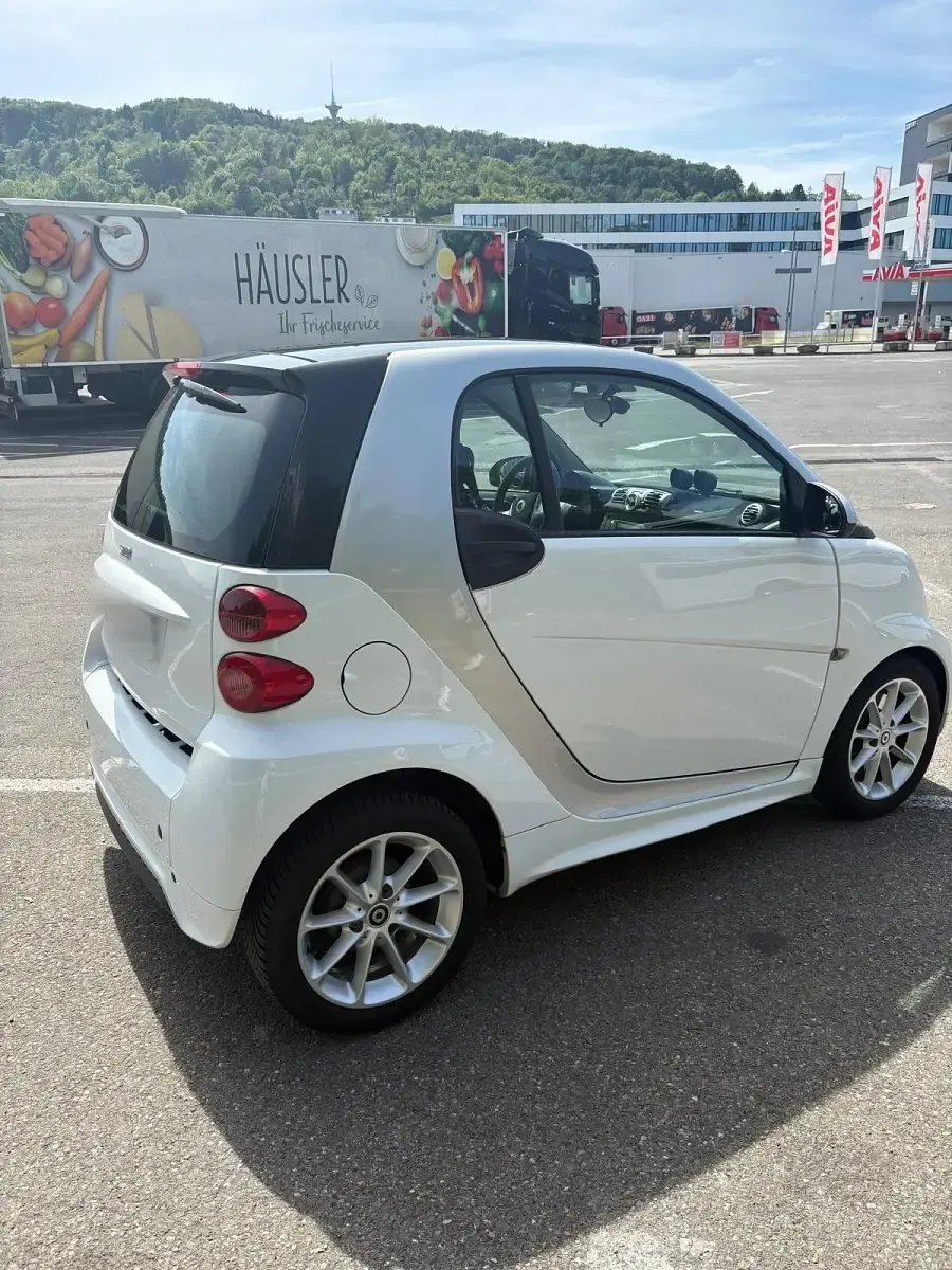 Gebraucht Smart ForTwo Coupé 84 PS (61 kW) 2014 Weiß Coupé