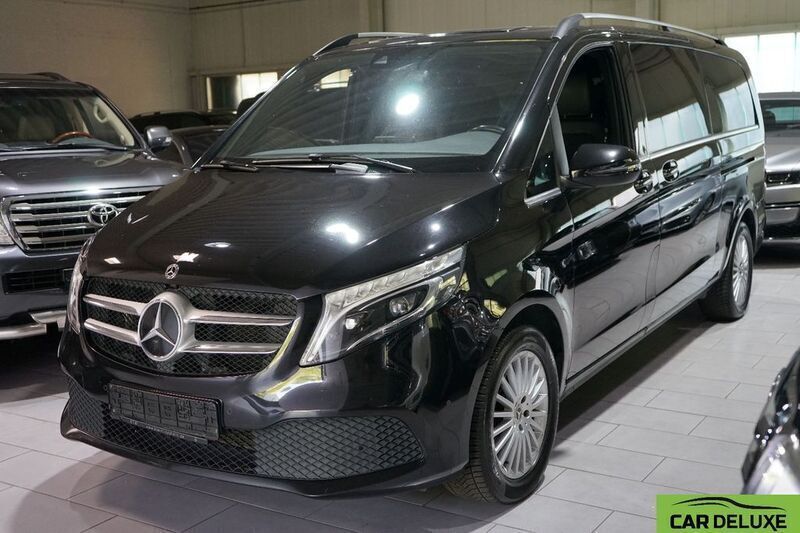Schwarz Gebraucht 2019 Mercedes V250 Avantgarde Van / Kleinbus | 34.888 € (Fairer Preis) - Bild 1/4