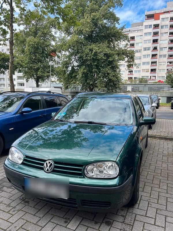 Grün Gebraucht 1999 VW Golf IV Kleinwagen | 500 € (Superpreis) - Bild 1/4