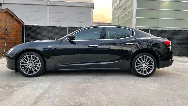Gebraucht Maserati Ghibli GT 330 PS (242 kW) 2021 Schwarz Limousine