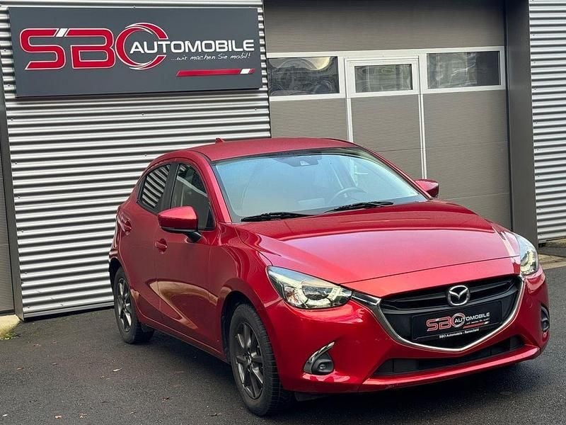 Rot Gebraucht 2017 Mazda 2 Kizoku Limousine | 8.950 € (Superpreis) - Bild 1/4