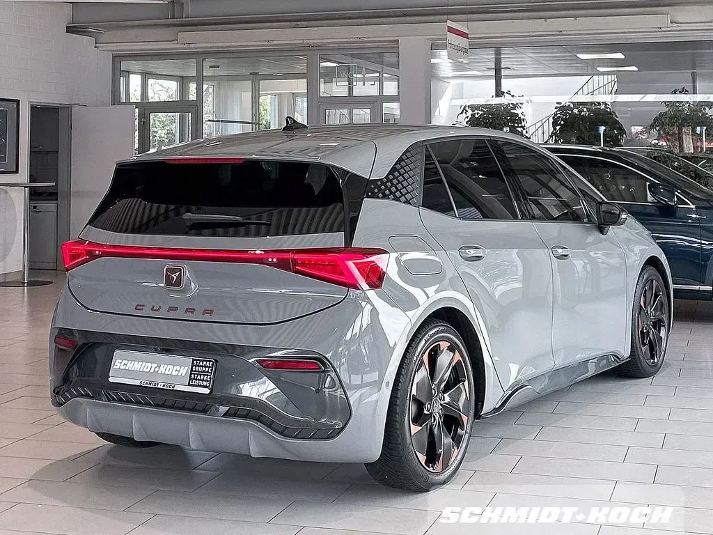 Gebraucht Cupra Born 169 kW (231 PS) 2023 Vaporgrau (grau) Kleinwagen