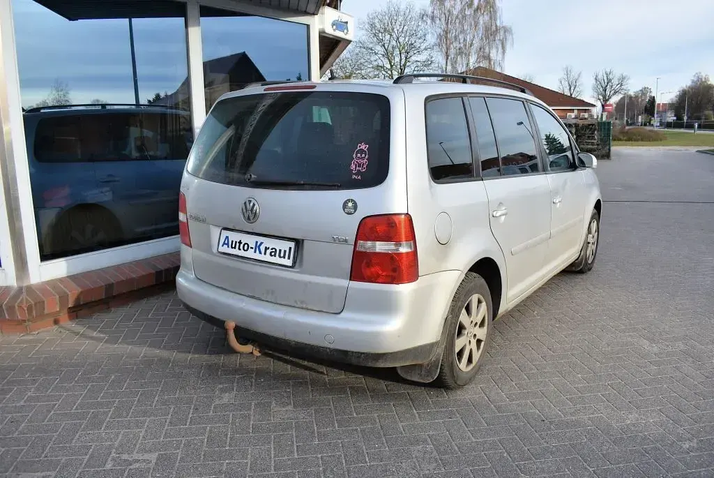 Gebraucht VW Touran Trendline 105 PS (77 kW) 2005 Reflexsilber metallic Van / Kleinbus