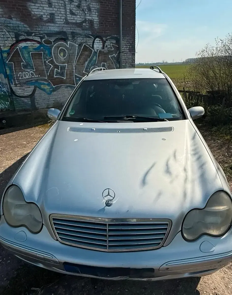 Gebraucht Mercedes C220 143 PS (105 kW) 2002 Silber Kombi