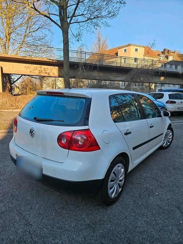 Gebraucht VW Golf V 102 PS (75 kW) 2005 Weiß Kleinwagen