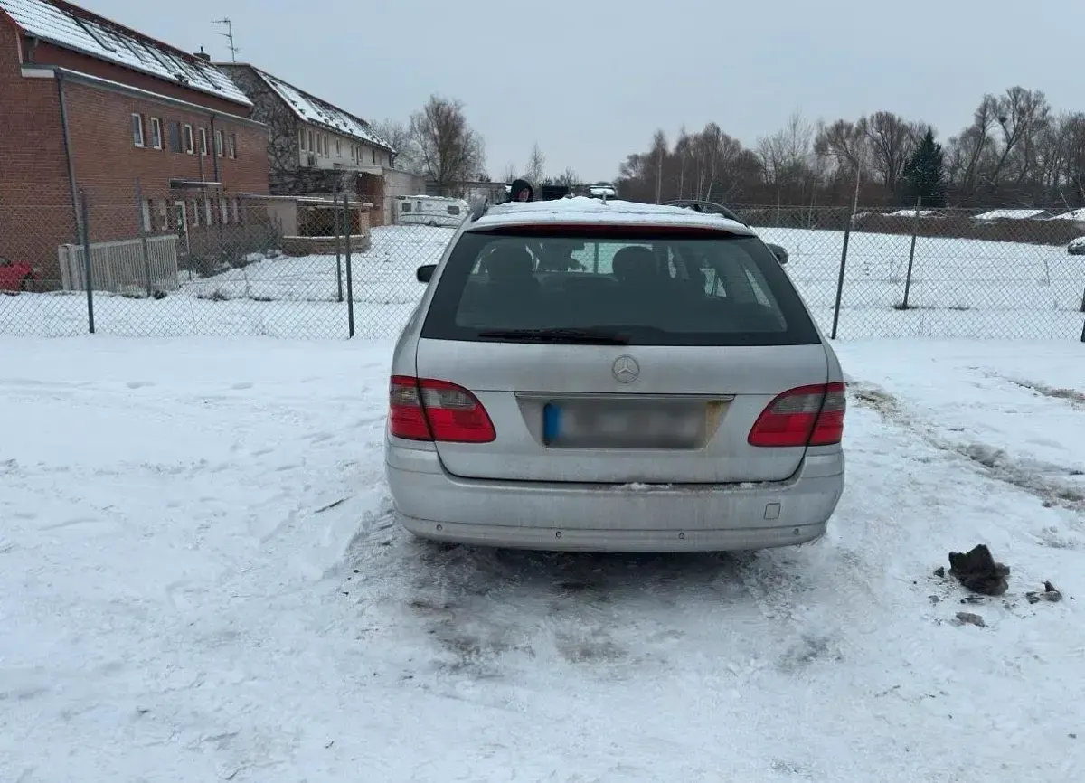 Gebraucht Mercedes E220 170 PS (125 kW) 2007 Silber Kombi