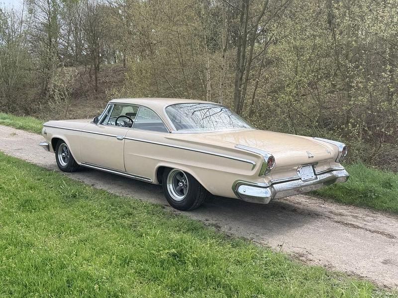 Second-hand Dodge Custom 330 CP (242 kW) 1963 Bej