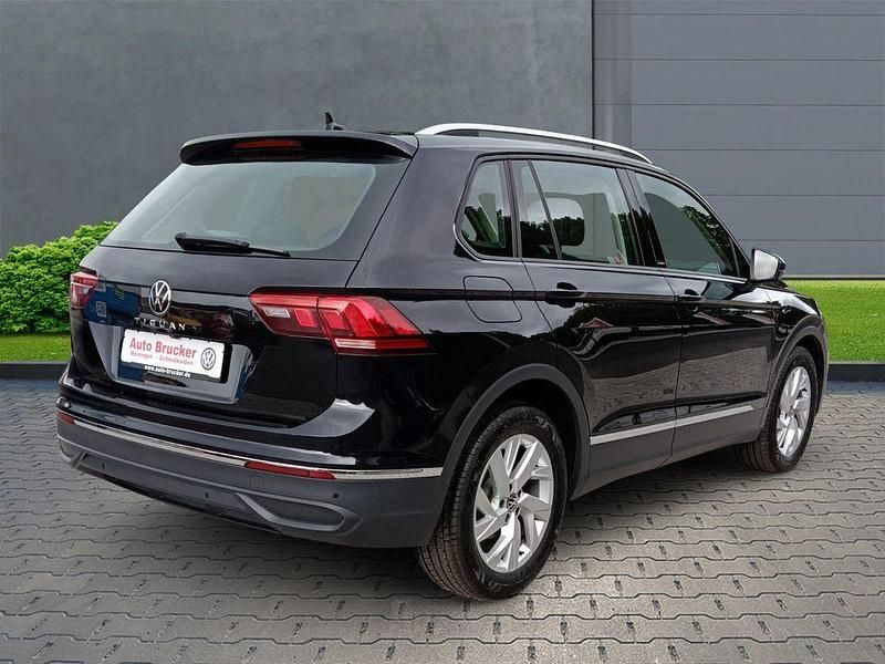 Używany VW Tiguan Active 150 KM (110 kW) 2022 Czarny SUV