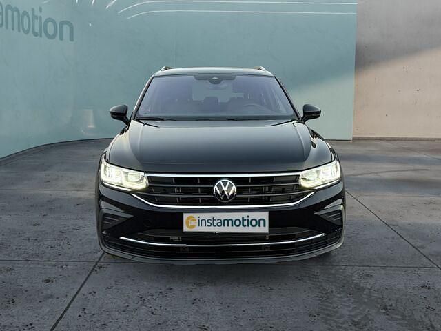 Gebraucht VW Tiguan Move 150 PS (110 kW) 2024 Schwarz SUV
